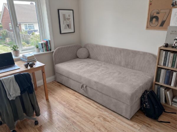 AX LIVING Nilda Tagesbett 90x200 cm mit Bettkasten – gepolstertes Einzelbett & Jugendbett